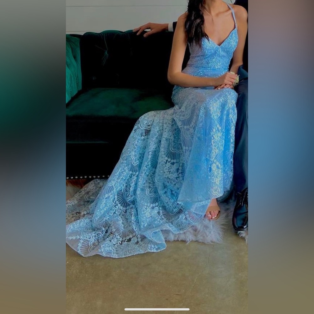 Size 2 Camille la vie prom dress. Only worn once!!